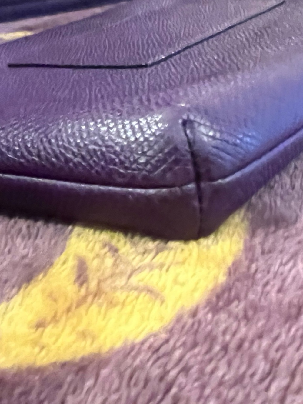 🦄 Coach Purple Pebbled Leather Large Zip Wristlet | Stunning Rich Plum | EUC - Picture 10 of 16